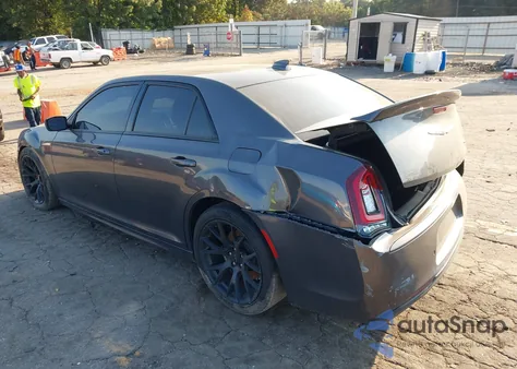 2018 Chrysler 300 300S z USA, uszkodzony, nr VIN 2C3CCABG6JH266595